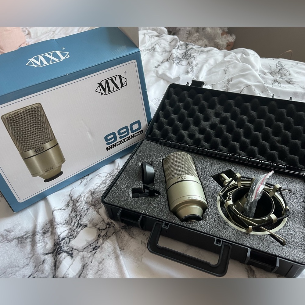 Good Condition MXL 990 Condenser Microphone